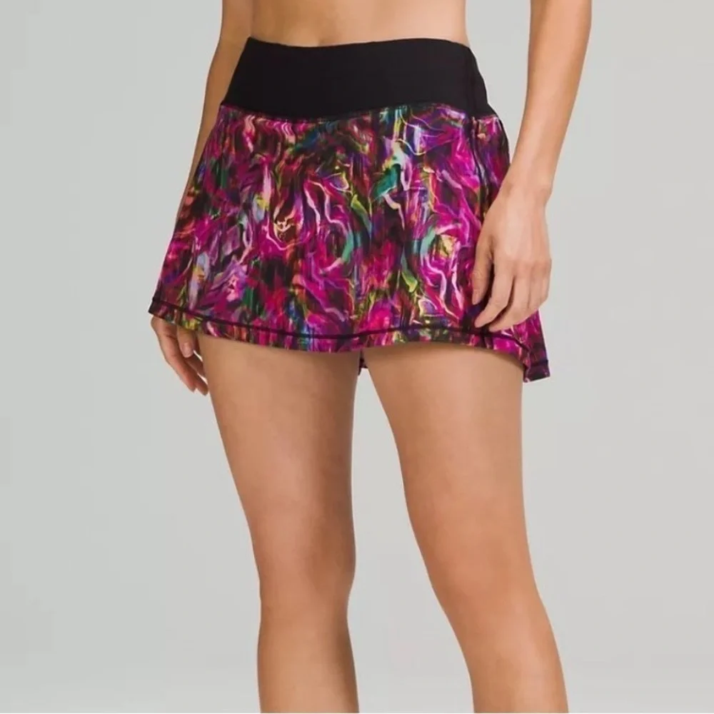 Lululemon Pace Rival Mid-Rise Skirt
Size - 8 - Picture 3 of 6